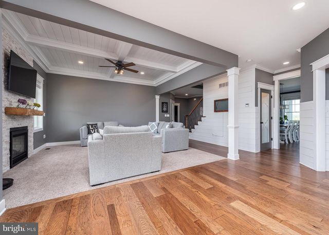 75 LORI LN, Littlestown, PA 17340