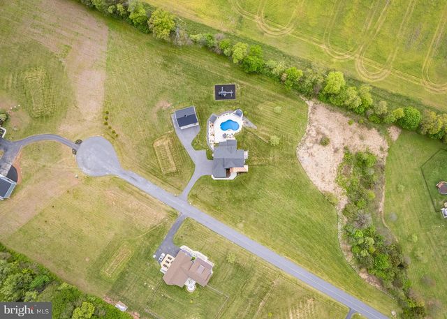 75 LORI LN, Littlestown, PA 17340