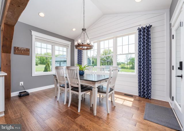 75 LORI LN, Littlestown, PA 17340