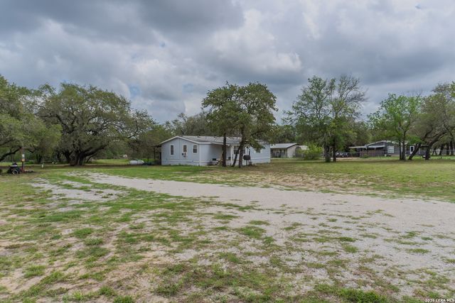 1217 County Road 6723, Natalia, TX 78059
