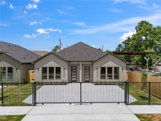 6622 Saint Augustine, Houston, TX 77021