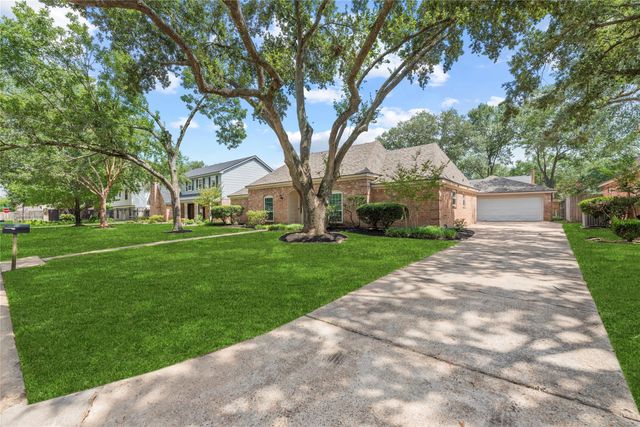18011 Oakworth Drive, Houston, TX 77084