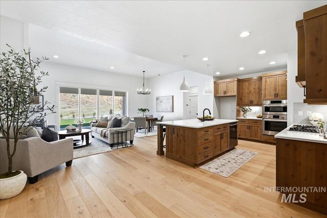 10876 W Barnbougle Ln, Kuna, ID 83634