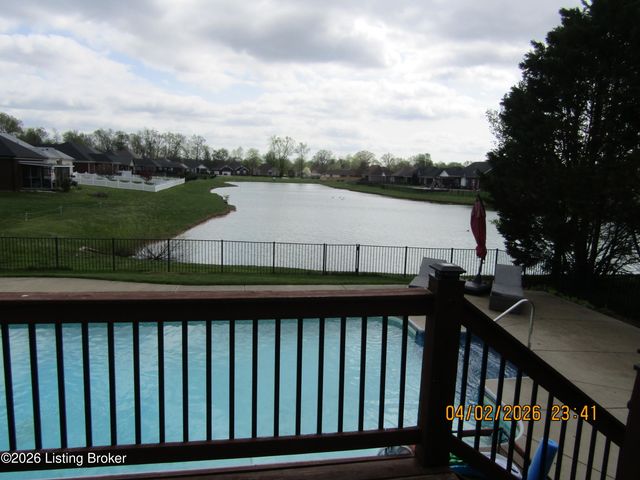 8306 Grandel Forest Way, Louisville, KY 40258