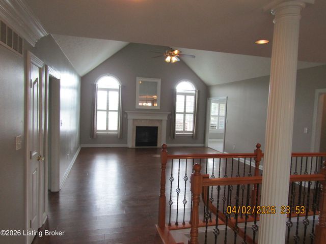 8306 Grandel Forest Way, Louisville, KY 40258