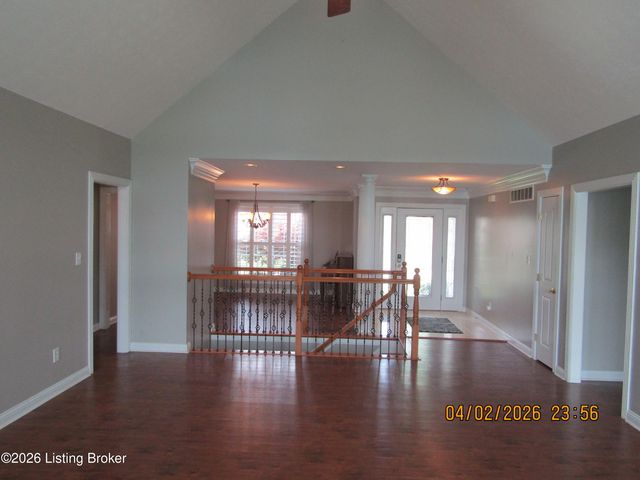 8306 Grandel Forest Way, Louisville, KY 40258