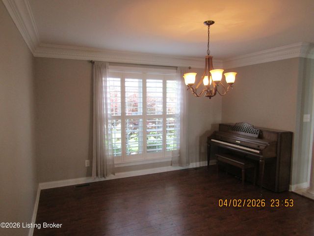 8306 Grandel Forest Way, Louisville, KY 40258