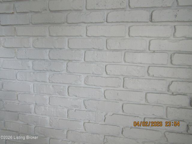 8306 Grandel Forest Way, Louisville, KY 40258