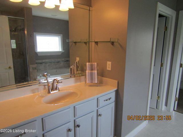 8306 Grandel Forest Way, Louisville, KY 40258