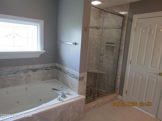 8306 Grandel Forest Way, Louisville, KY 40258