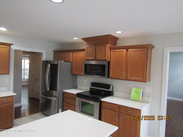 8306 Grandel Forest Way, Louisville, KY 40258