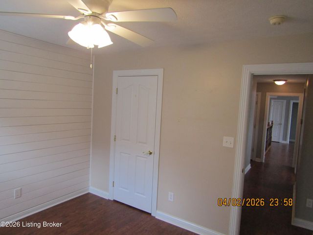 8306 Grandel Forest Way, Louisville, KY 40258