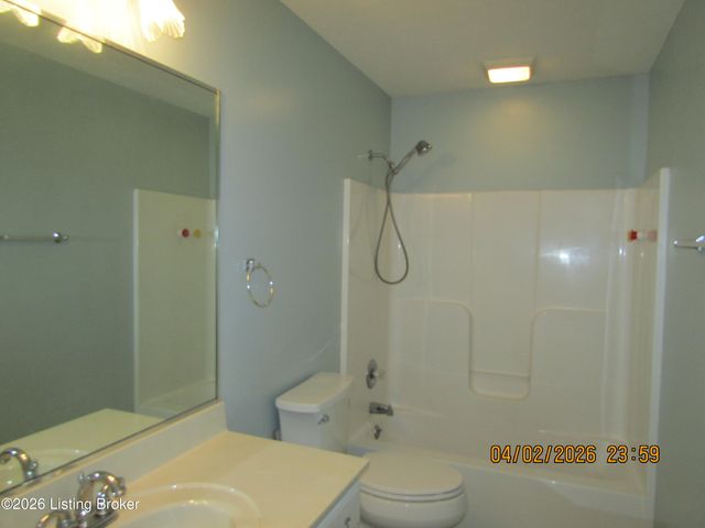 8306 Grandel Forest Way, Louisville, KY 40258