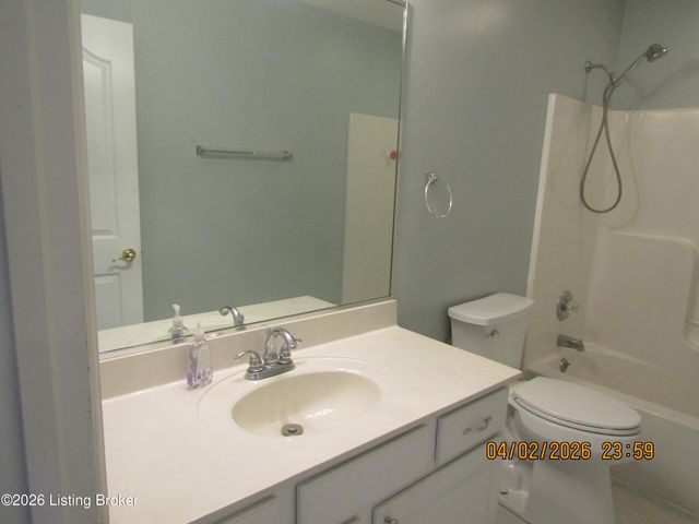 8306 Grandel Forest Way, Louisville, KY 40258