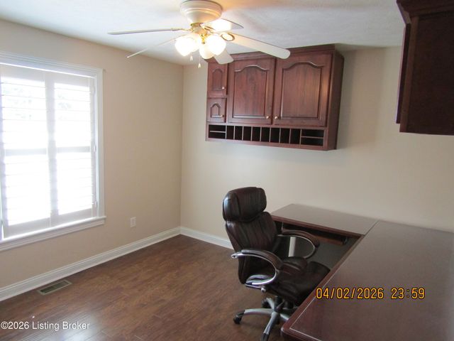 8306 Grandel Forest Way, Louisville, KY 40258