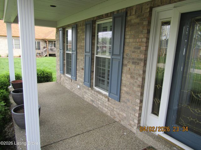 8306 Grandel Forest Way, Louisville, KY 40258