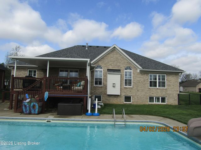 8306 Grandel Forest Way, Louisville, KY 40258