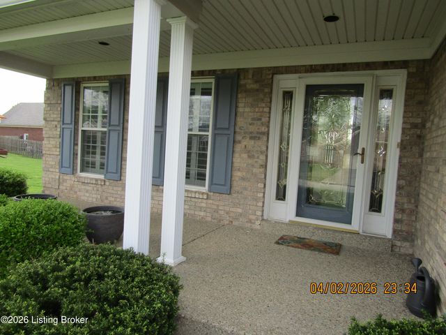 8306 Grandel Forest Way, Louisville, KY 40258