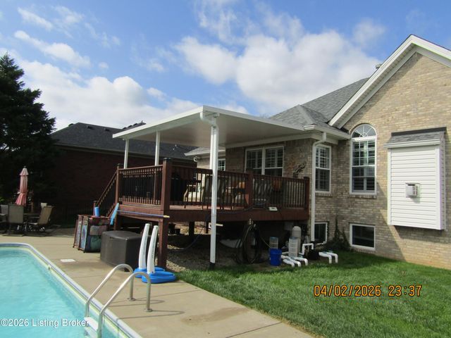 8306 Grandel Forest Way, Louisville, KY 40258