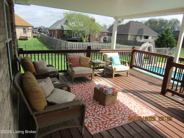 8306 Grandel Forest Way, Louisville, KY 40258