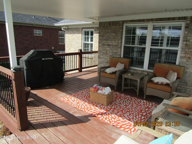 8306 Grandel Forest Way, Louisville, KY 40258