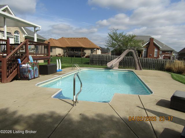 8306 Grandel Forest Way, Louisville, KY 40258