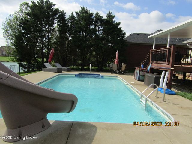 8306 Grandel Forest Way, Louisville, KY 40258