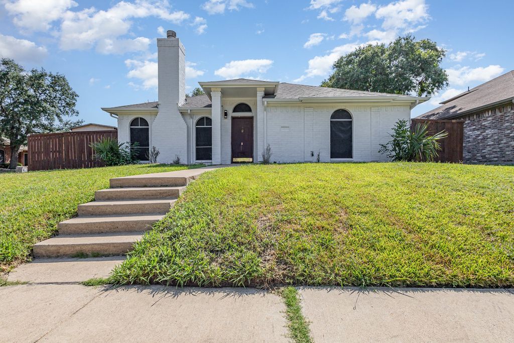 2833 Bent Brook Drive, Mesquite, TX 75181