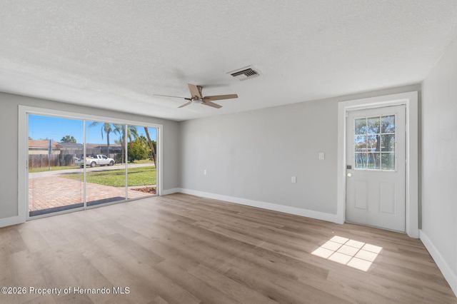 7608 Yachtsman Drive, Hudson, FL 34667