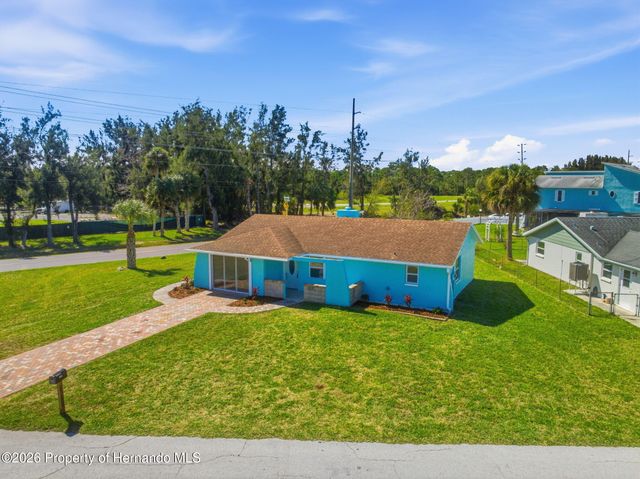 7608 Yachtsman Drive, Hudson, FL 34667