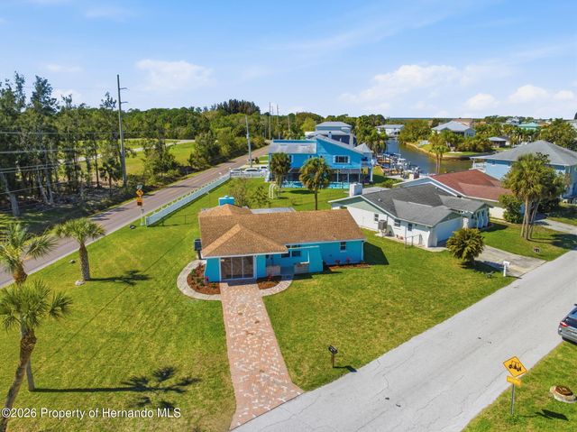 7608 Yachtsman Drive, Hudson, FL 34667