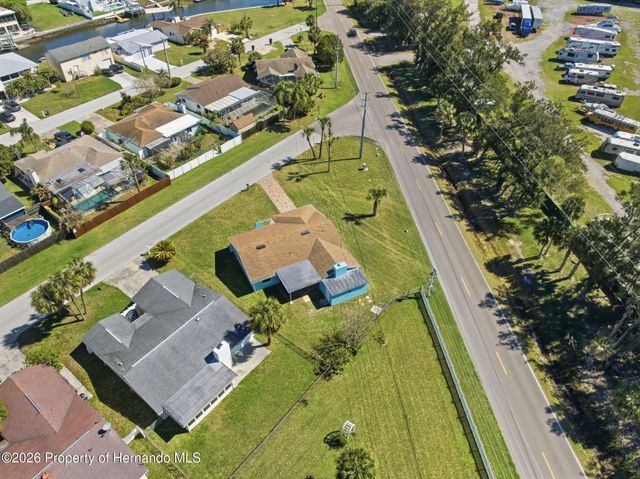 7608 Yachtsman Drive, Hudson, FL 34667