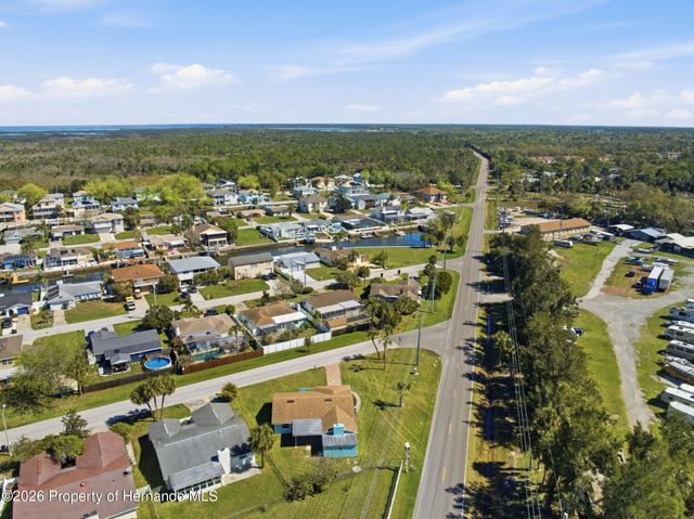 7608 Yachtsman Drive, Hudson, FL 34667