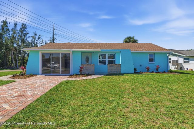7608 Yachtsman Drive, Hudson, FL 34667