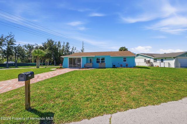 7608 Yachtsman Drive, Hudson, FL 34667