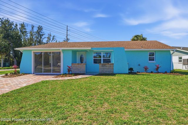 7608 Yachtsman Drive, Hudson, FL 34667
