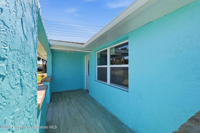 7608 Yachtsman Drive, Hudson, FL 34667