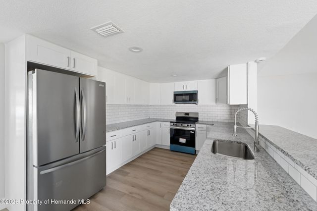 7608 Yachtsman Drive, Hudson, FL 34667