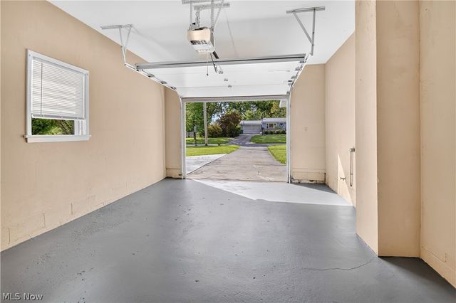 4164 Staatz Drive, Youngstown, OH 44511