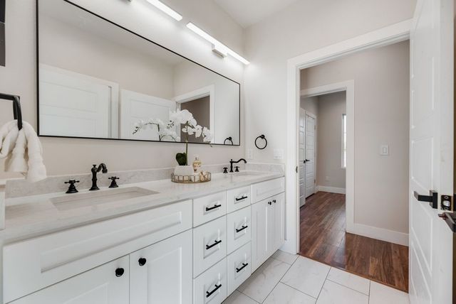 1802 Pueblo Street, Dallas, TX 75212