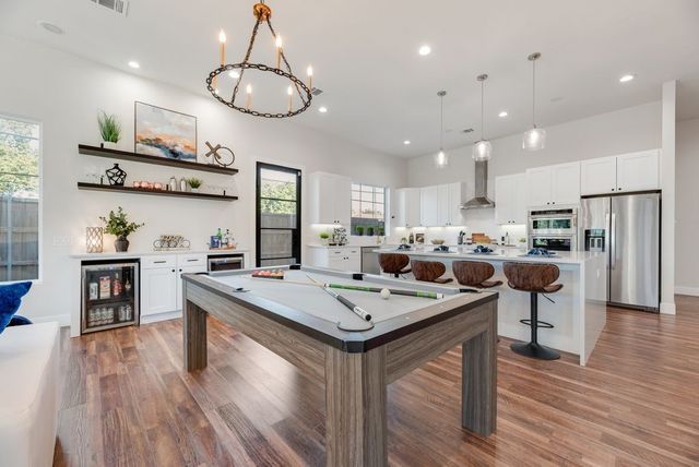 1802 Pueblo Street, Dallas, TX 75212