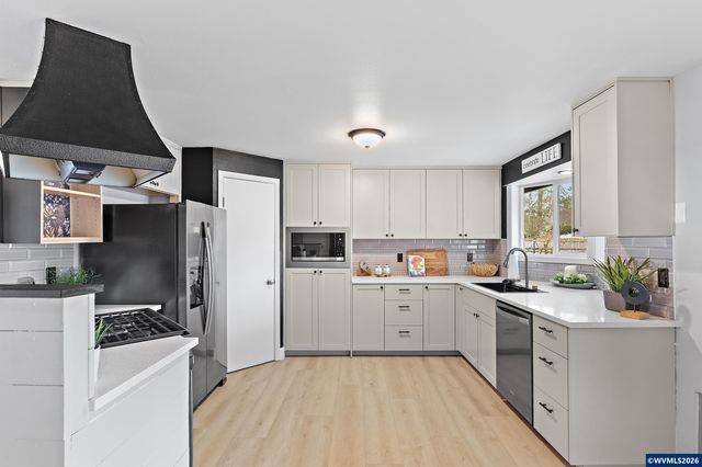 2994 Fir Oaks Dr SW, Albany, OR 97321