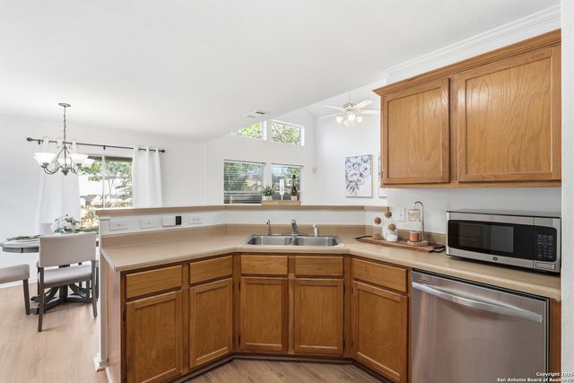 8931 Arch Brg, San Antonio, TX 78254