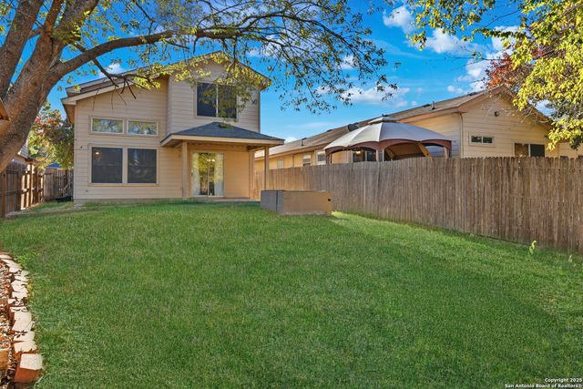 8931 Arch Brg, San Antonio, TX 78254