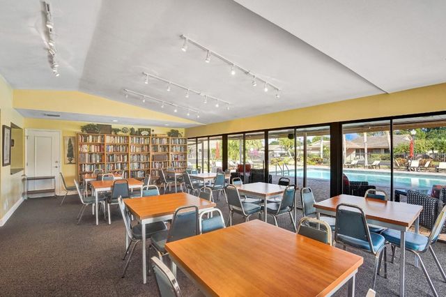 3650 N 36th Avenue 51, Hollywood, FL 33021