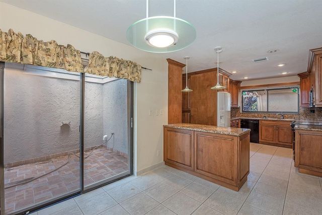 3650 N 36th Avenue 51, Hollywood, FL 33021