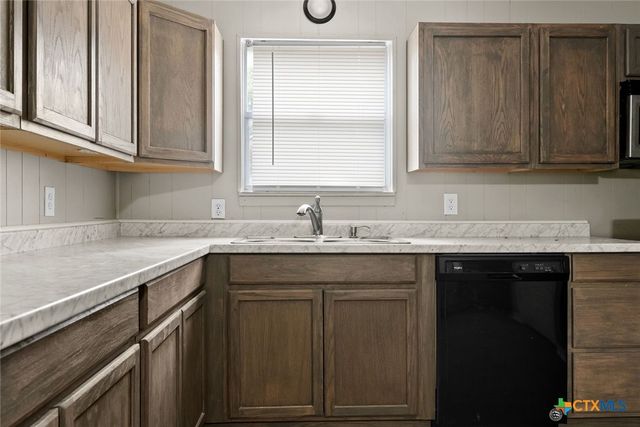 110 North Drive, Copperas Cove, TX 76522