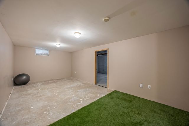 609 NE Lowell Drive, Ankeny, IA 50021