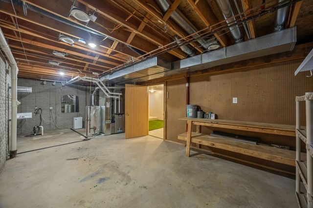 609 NE Lowell Drive, Ankeny, IA 50021