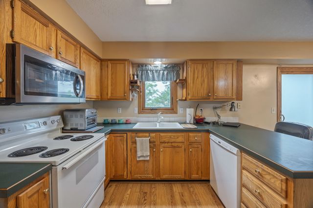 609 NE Lowell Drive, Ankeny, IA 50021